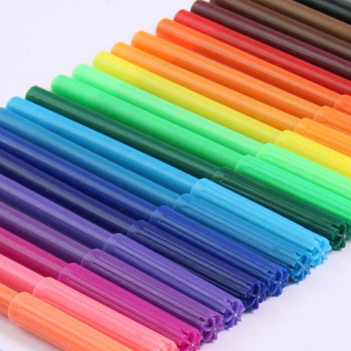 24 Fine 'Felt Tip' Fibre Colouring Pens